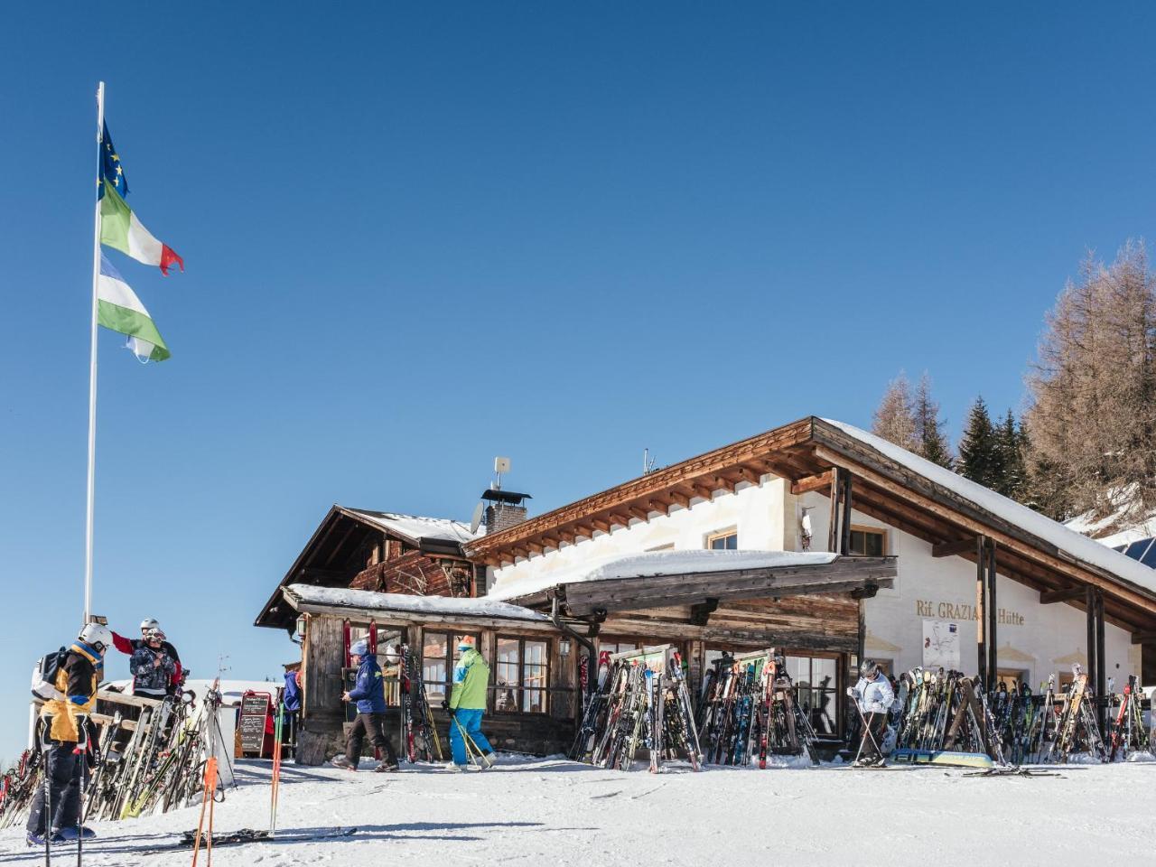 Hotel Rifugio Graziani Hütte San Vigilio Di Marebbe Esterno foto